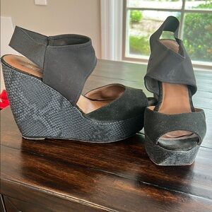 Donald J. Pliner Black Wedge Shoes with Chic Design